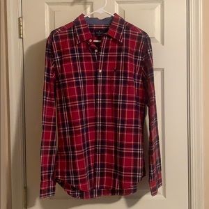 American Eagle Classic Fit Button Down Medium